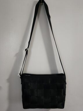 Harvey's 12x9 Seatbelt Bag Crossbody Messenger Bag Black